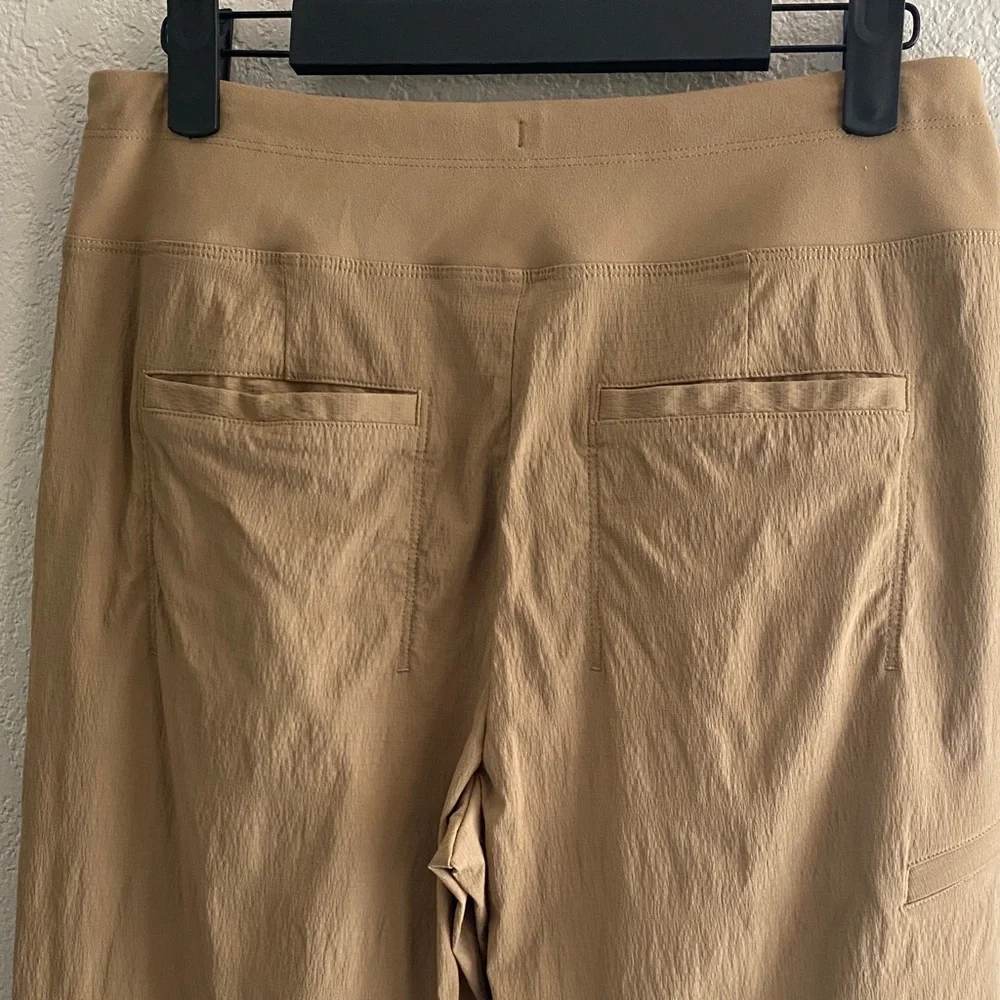 Athleta Trekkie North jogger women’s size 2P - Picture 5 of 10